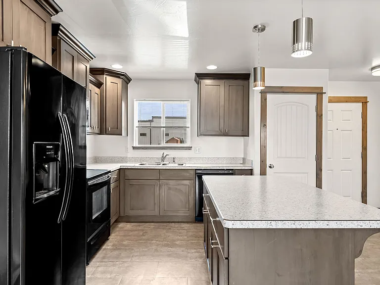 $1000 Off Move in Special, Ends June 16th! | Pet Friendly 3 Bedroom Apartments — Photo 11