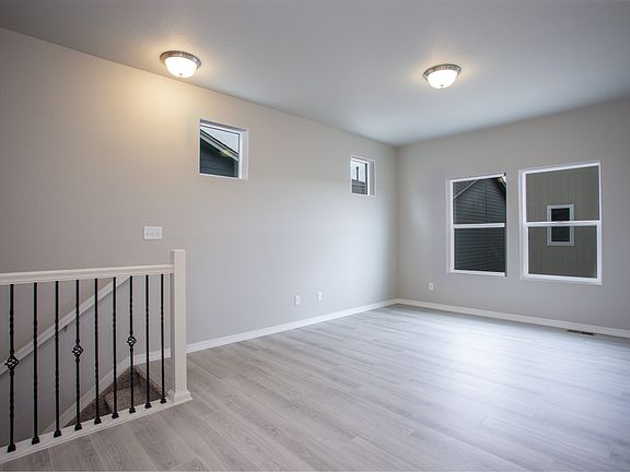 Living area (spec home)