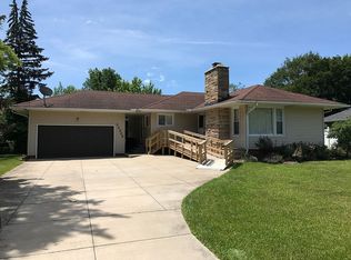 22399 Hilliard Blvd, Rocky River, OH