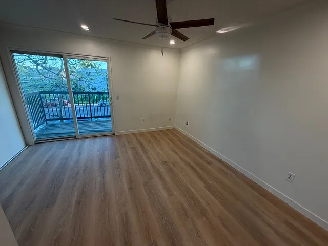 2 bed, 1.5 bath, 1008 sqft, $1,995 — Photo 3