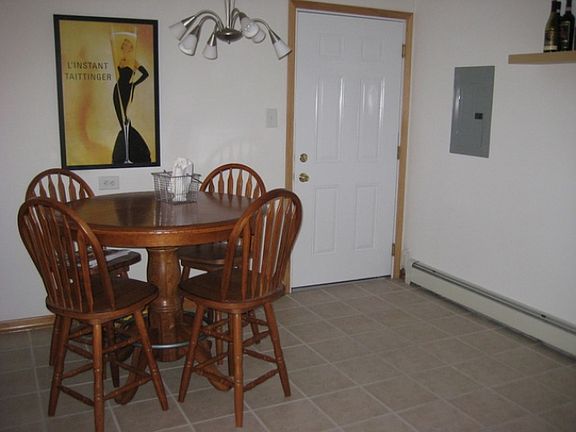 3rd image of 4006 N Pontiac Ave #Gs