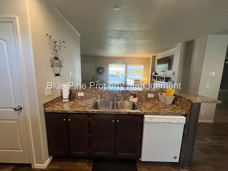 128 N 4 W — Photo 5