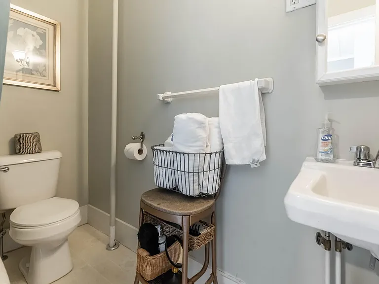 113 Vaughan St #3 — Photo 11