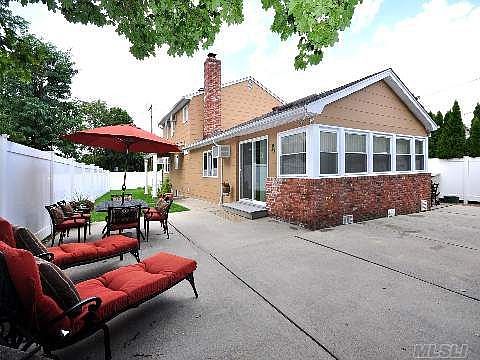 2nd image of 5 Carlton Ave