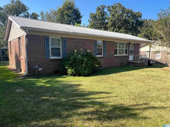 129 Woodland Dr, Talladega, AL 35160