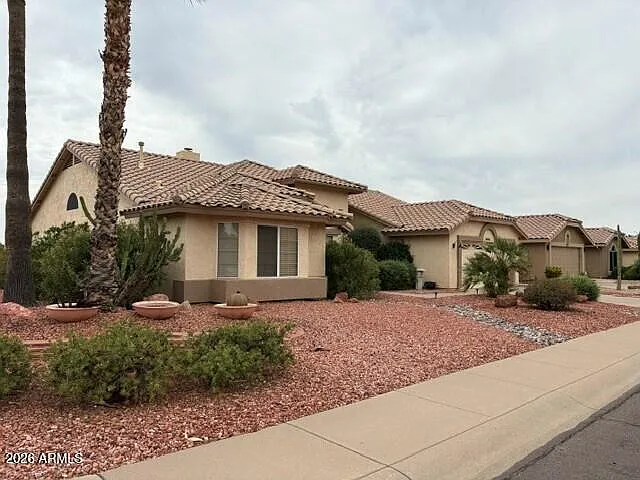 3 bed, 5.0 bath, 2149 sqft, $2,995 — Photo 3