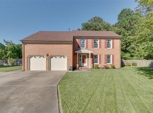 517 3 Oaks Dr, Chesapeake, VA 23320