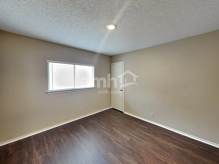 7106 Raintree Frst — Photo 14