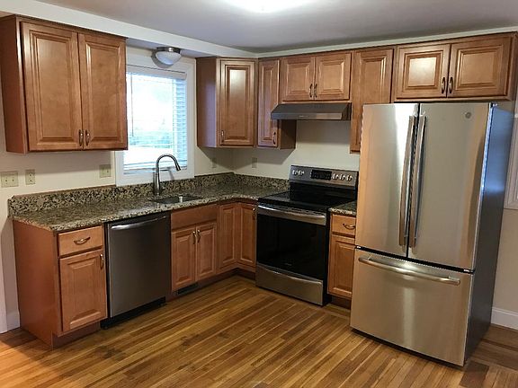 2nd image of 1181 High St #1