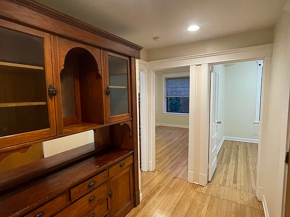 4th image of 5120 N Kenmore Ave APT 3S