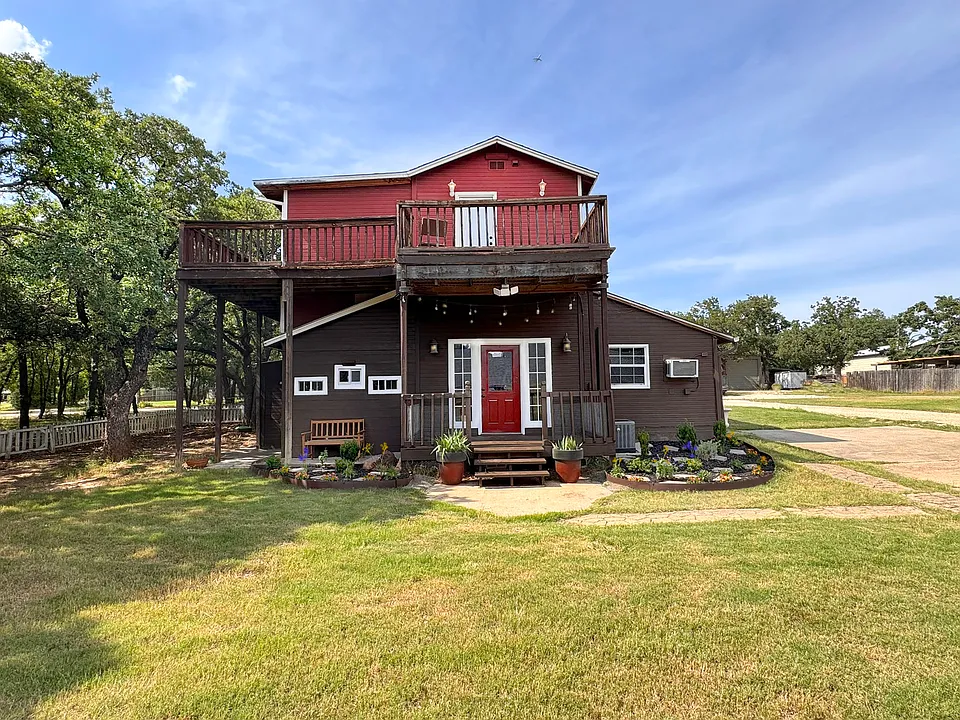 6287 E Pockrus Paige Rd #1/2