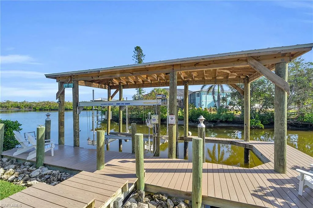 4 bed, 4.5 bath, 3059 sqft, $25,000 — Photo 4