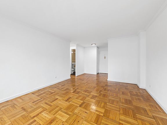 3rd image of 320 E 23rd St APT 12B