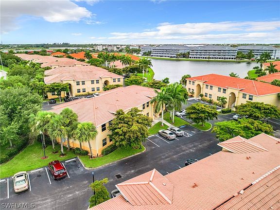 3rd image of 4241 Bellasol Cir APT 1911