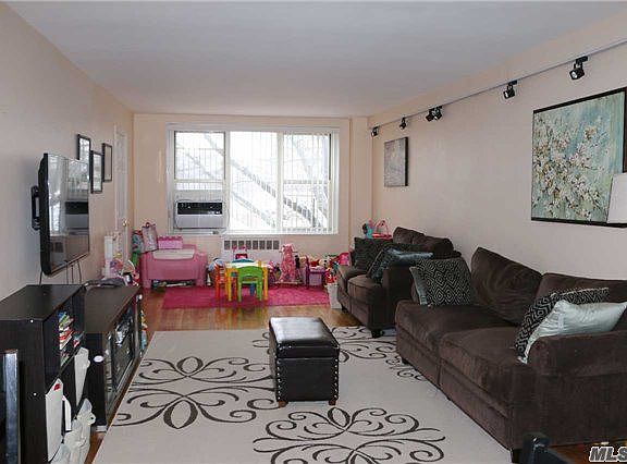 2nd image of 20915 18th Ave APT 3J