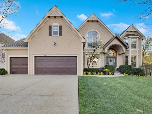 14525 W 50th St, Shawnee, KS 66216