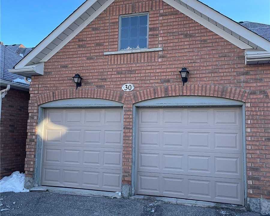 2nd image of 30 Catalina Cres