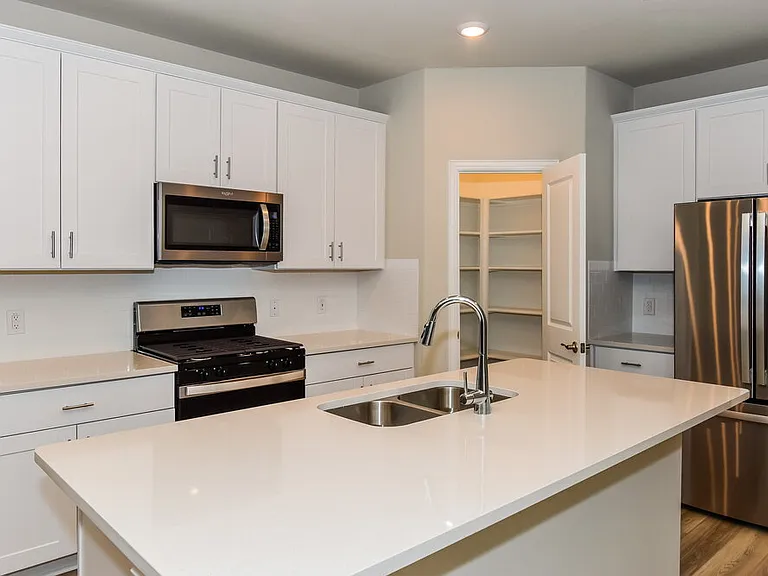 1212 Green Timber Dr — Photo 5