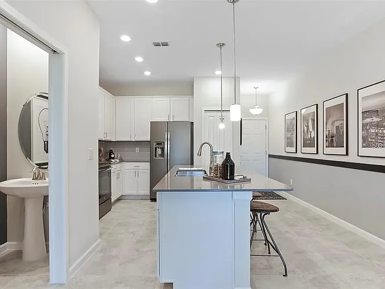 9329 Tecumseh Dr — Photo 3