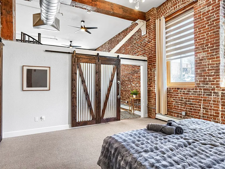 2560 Blake St #101 — Photo 19