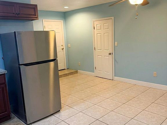 4th image of 1260 Balmy Beach Dr