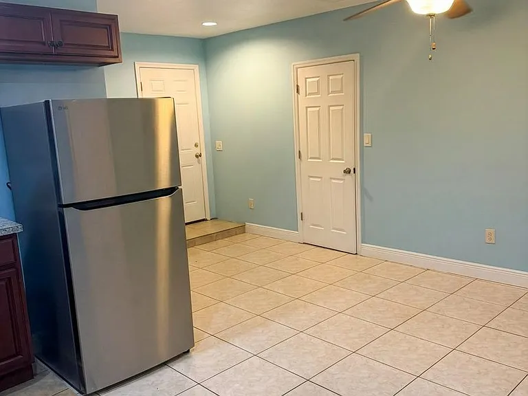 1260 Balmy Beach Dr — Photo 4