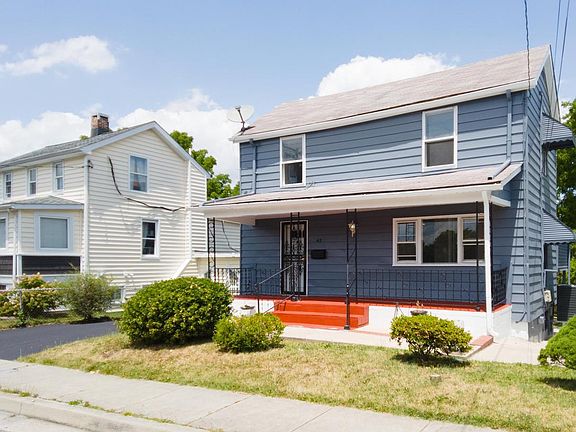 3rd image of 42 Winters Ln