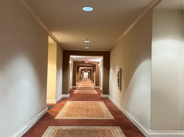 580 W Main St, Alhambra, CA