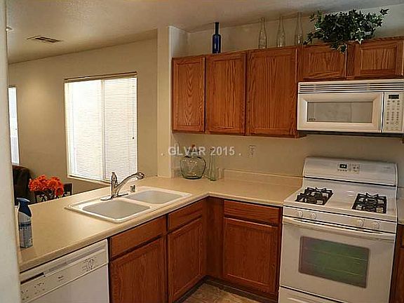 5th image of 9149 Epworth Ave