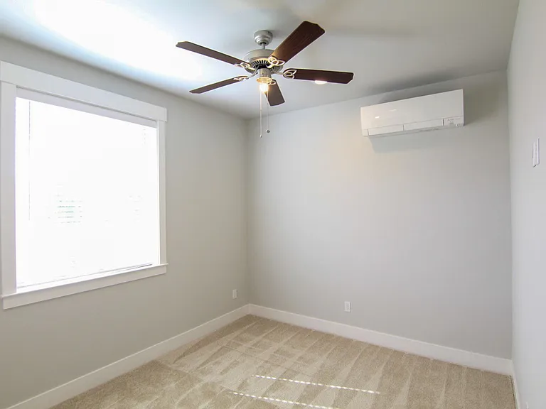 1392 Bonhurst Dr — Photo 15
