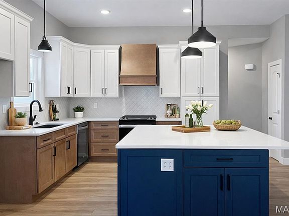 2nd image of 117 Fiddlers Close Rd #117