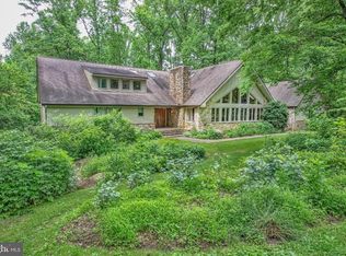 2 Pine Hill Rd, Newark, DE 19711