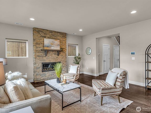 5th image of 1216 199th Street SE