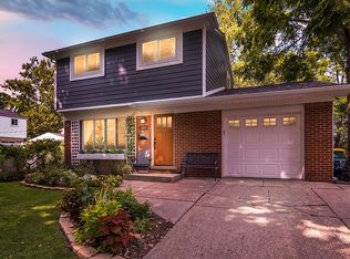 23152 Glenmoor Heights Dr, Farmington Hills, MI 48336