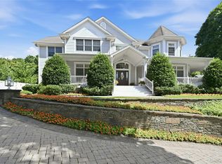 3 Crescent Drive, Northport, NY 11768