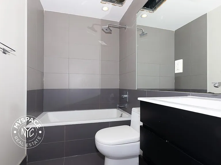 772 Jefferson Ave #3R — Photo 9