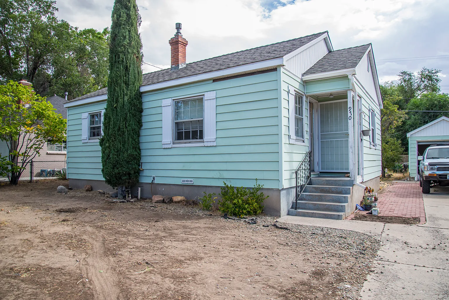 970 Vine St photo 1