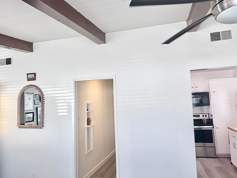 6606 Vista Del Mar Ave — Photo 9