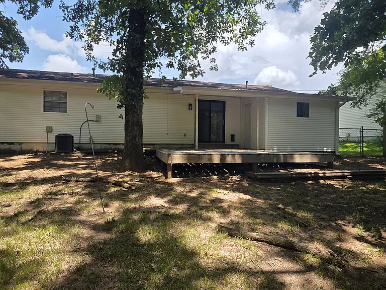 1117 Nicole Dr — Photo 16