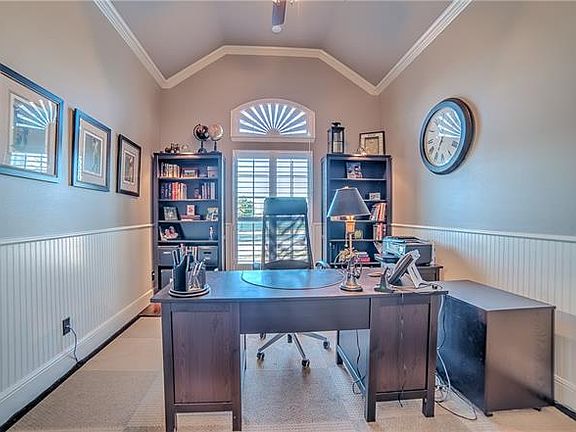 5th image of 3505 Overhill Dr