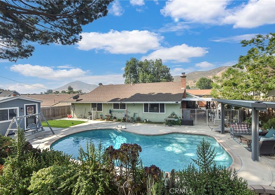 1st image of 5493 Peacock Ln