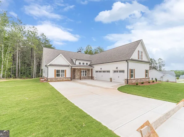 215 Pinewood Dr, Covington, GA 30014