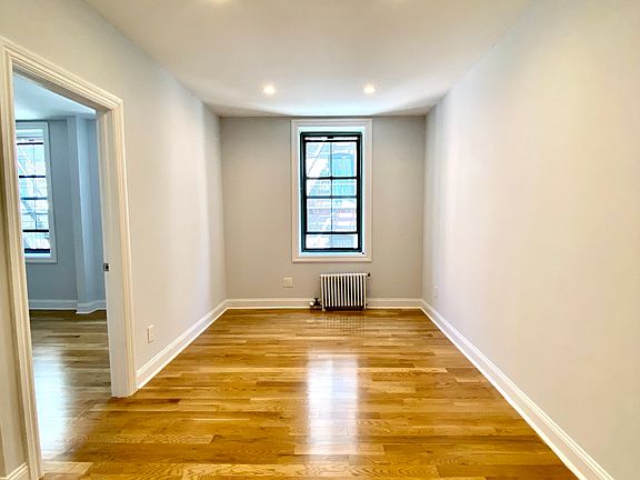 4th image of 509 E 78th St APT 4H