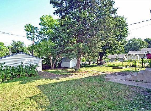 3rd image of 845 Marshall Ave