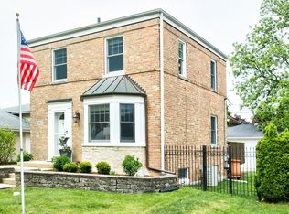 8310 N Oriole Ave, Niles, IL 60714