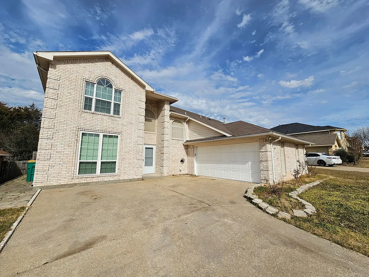 Building Photo - 329 Tranquility Ln