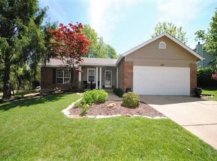 360 Woodrun Dr, Ballwin, MO