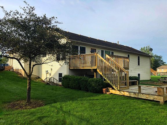 4th image of 1083 Sunset Hills Ct NW