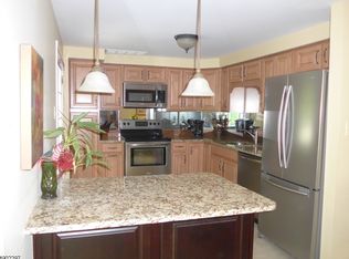 400-27 E Randolph Ave, Mine Hill, NJ 07803