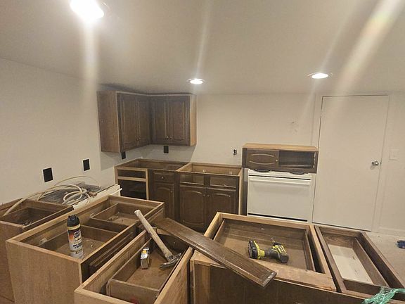 4th image of 4625 SE 116th St #1